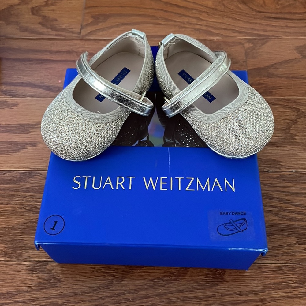 Stuart Weitzman Crib shoe (size 1)